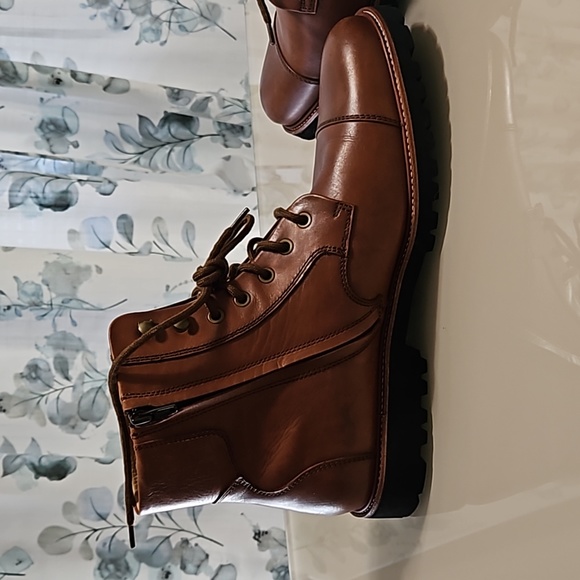 Brown boot size 12 - Picture 2 of 4